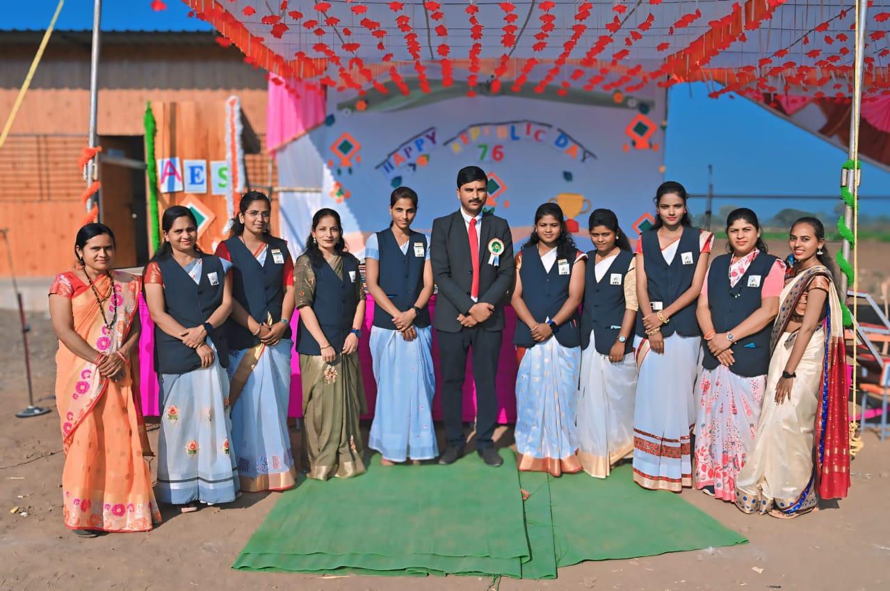Dedicated teaching staff of Avishkar English School